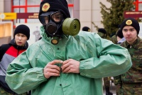 Одевание противогаза Одевание противогаза